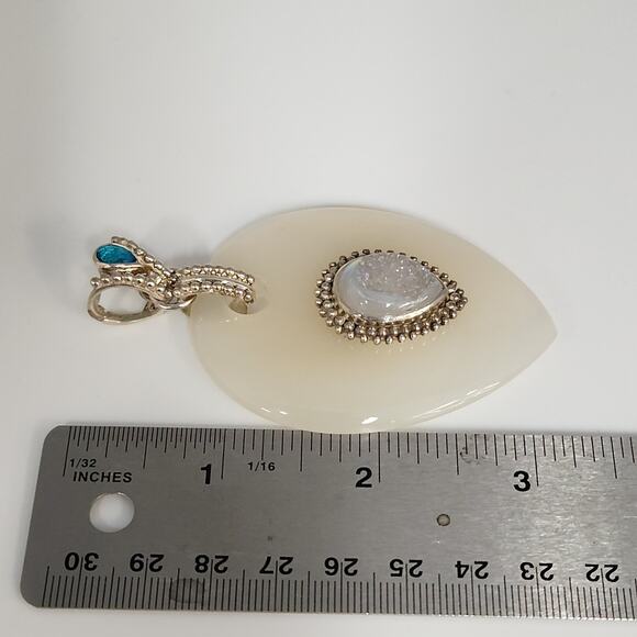 Handcrafted 925 Silver Pendant Featuring White Agate Druzy Crystal & Blue Topaz - Picture 7 of 8
